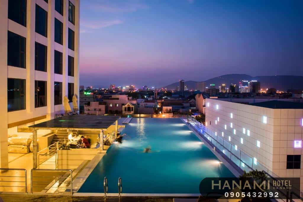 khách sạn có bể bơi gần trung tâm Đà Nẵng