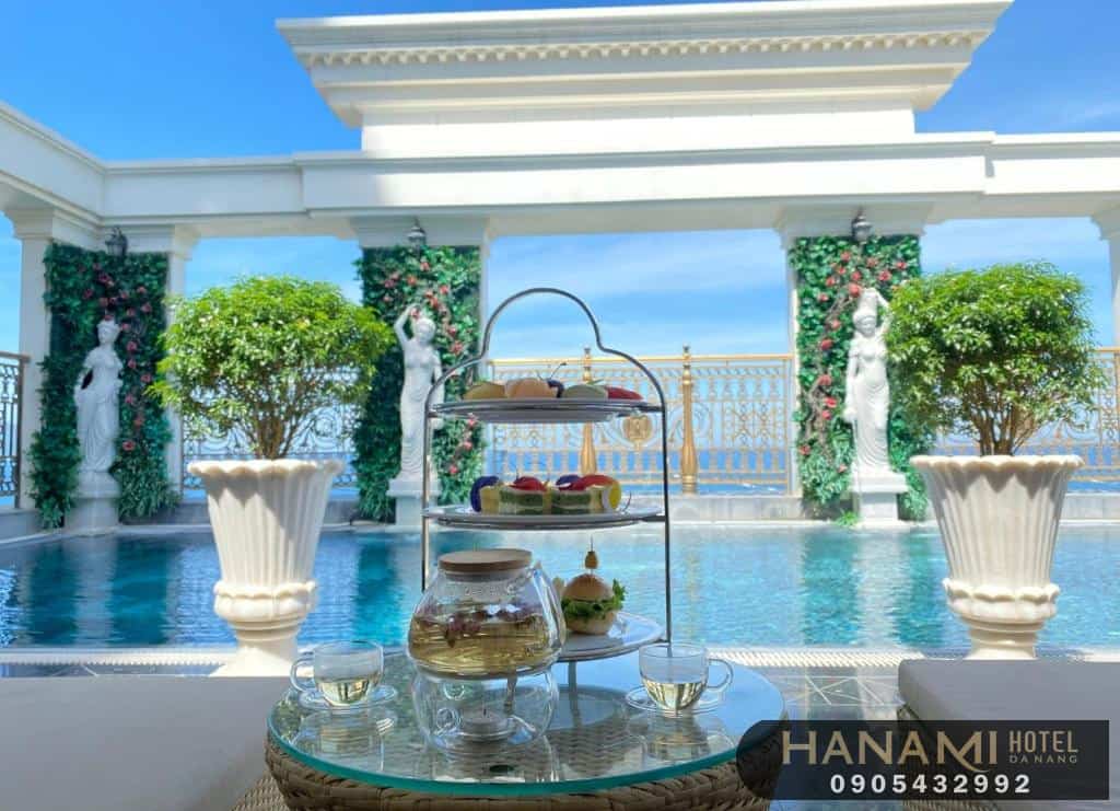 khách sạn có bể bơi gần trung tâm Đà Nẵng