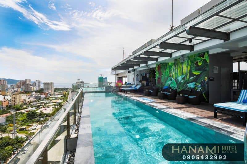 khách sạn có bể bơi gần trung tâm Đà Nẵng