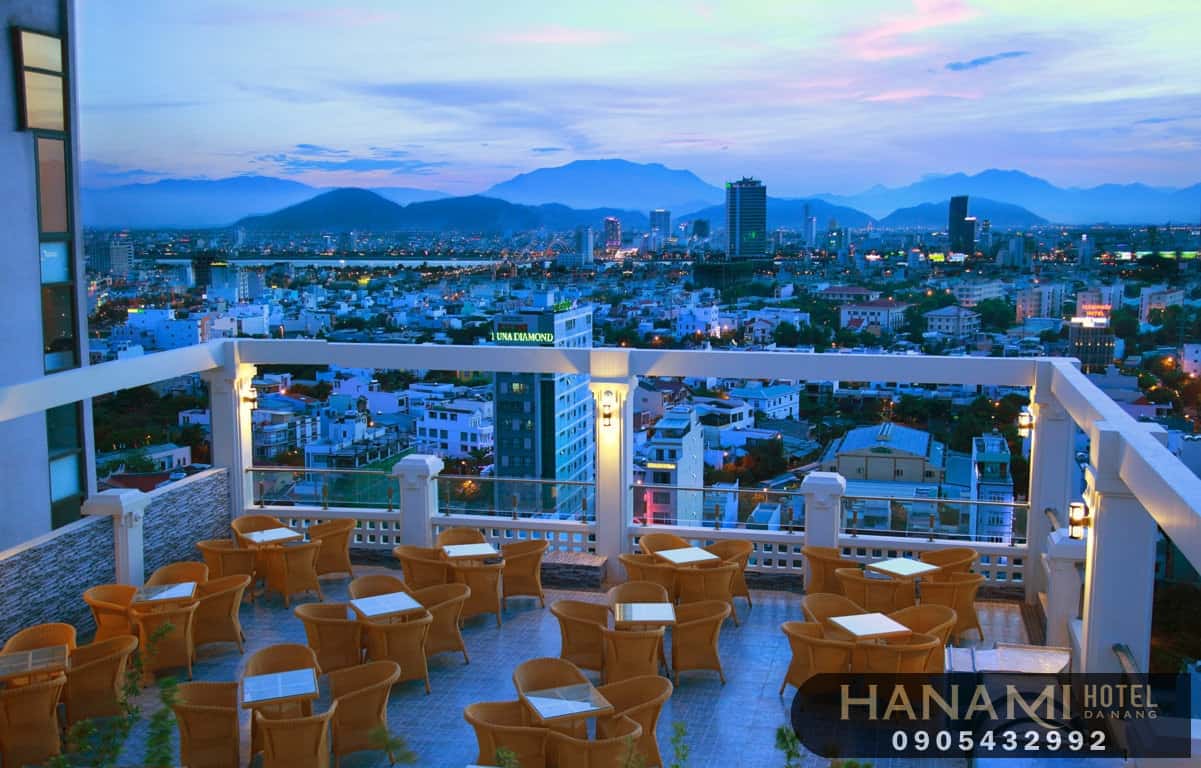 Khách sạn có tầng thượng view đẹp Đà Nẵng