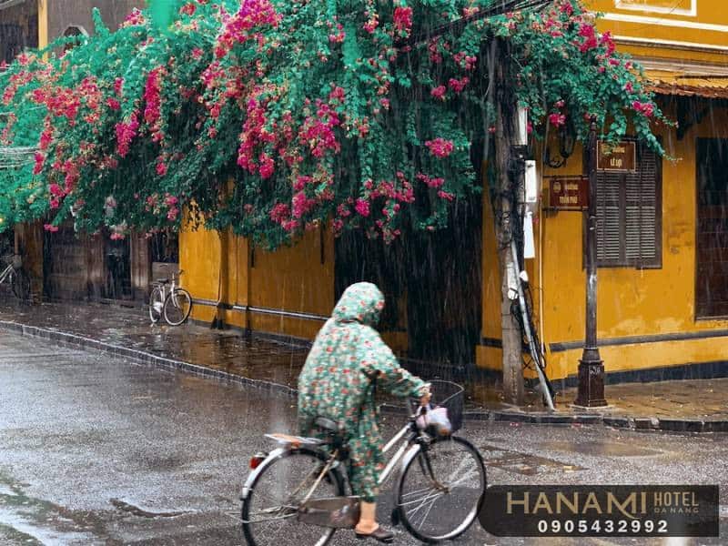 Vẻ đẹp Hội An ngày mưa