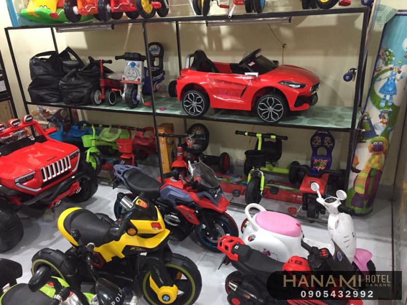 mua xe ô tô điện cho bé ở Đà Nẵng