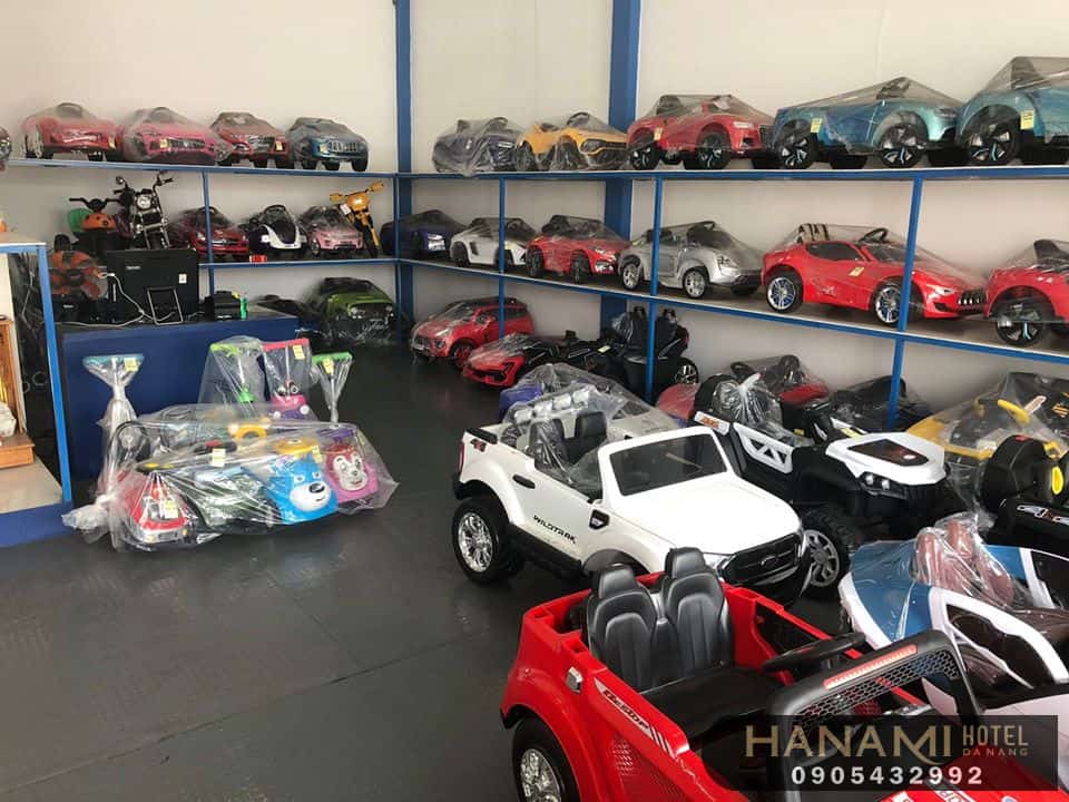 mua xe ô tô điện cho bé ở Đà Nẵng