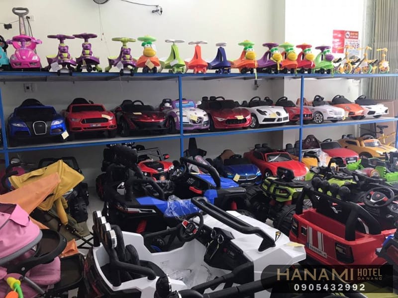 mua xe ô tô điện cho bé ở Đà Nẵng