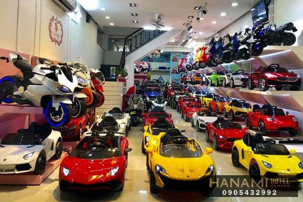 mua xe ô tô điện cho bé ở Đà Nẵng