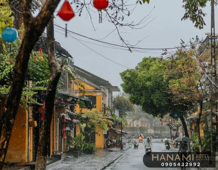 Vẻ đẹp Hội An ngày mưa