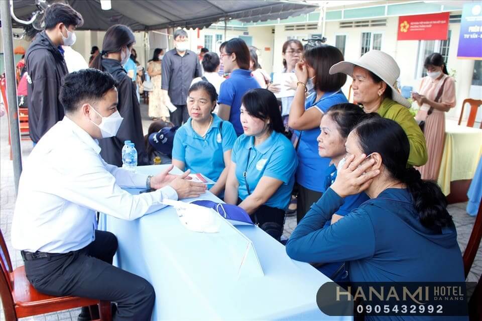 Trung tâm giới thiệu việc làm Đà Nẵng - Kết nối nhà tuyển dụng và người lao động hiệu quả 2 Trung tâm hỗ trợ người lao động tìm việc làm