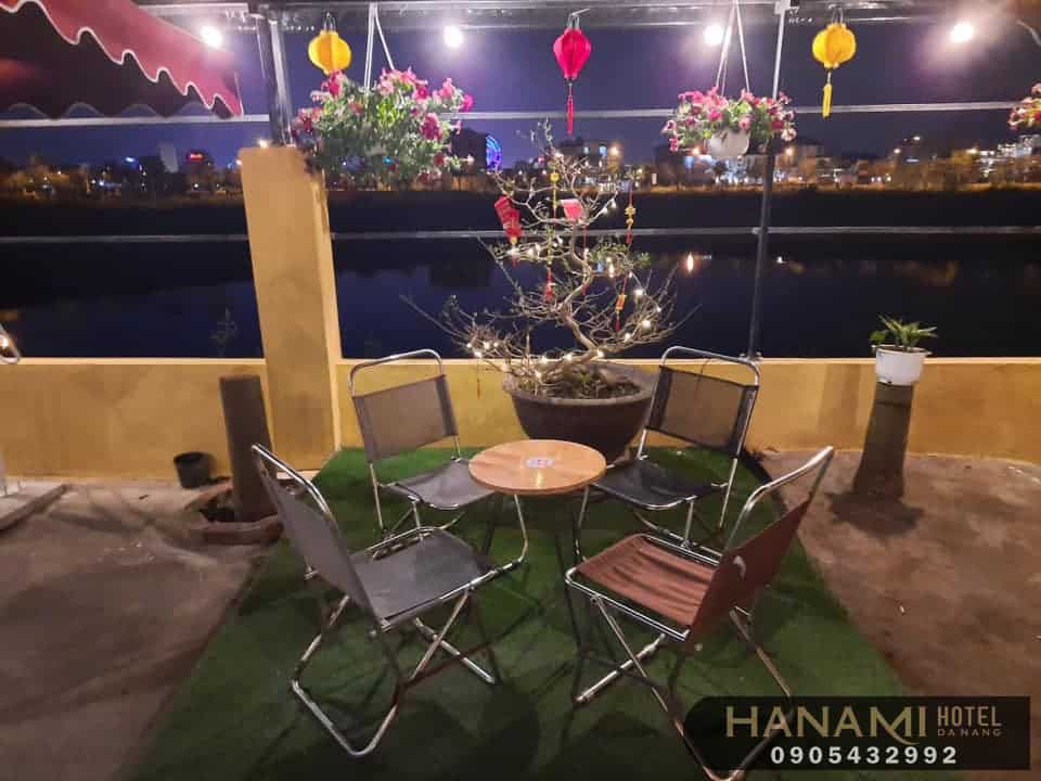 beautiful cafes in cam le da nang