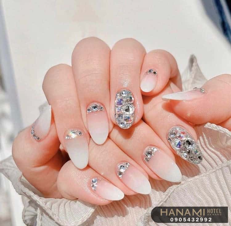 beautiful nail salons in Da Nang 