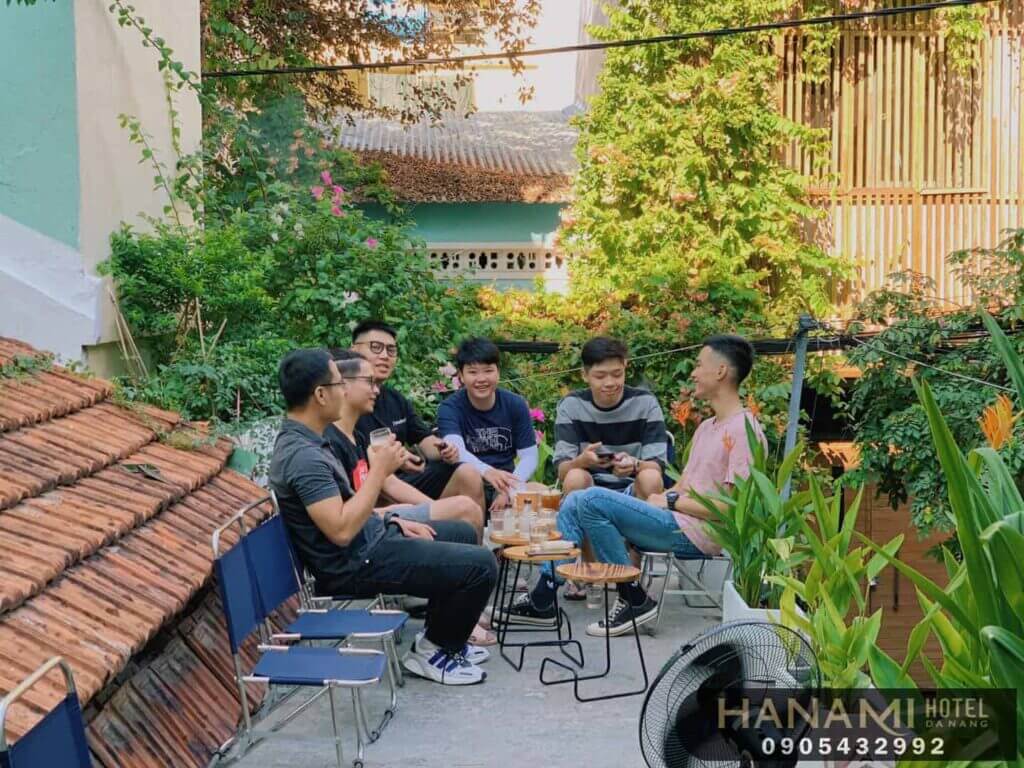 cafes shops in hai chau