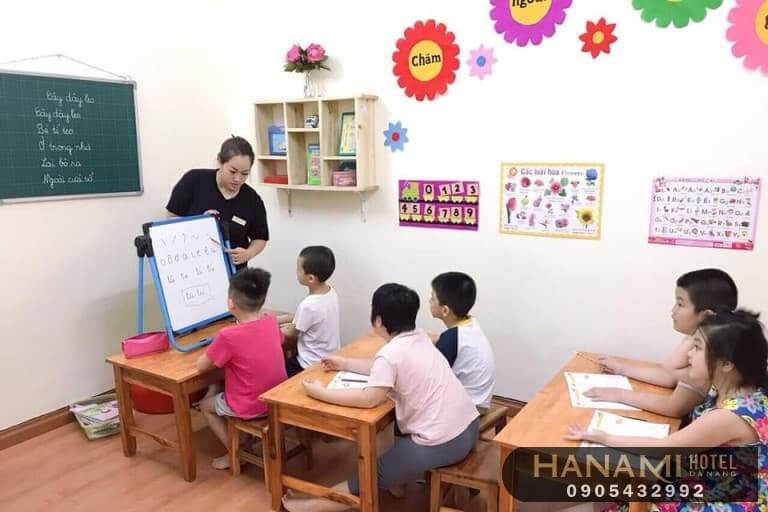 centers for teaching delayed speech children in Da Nang