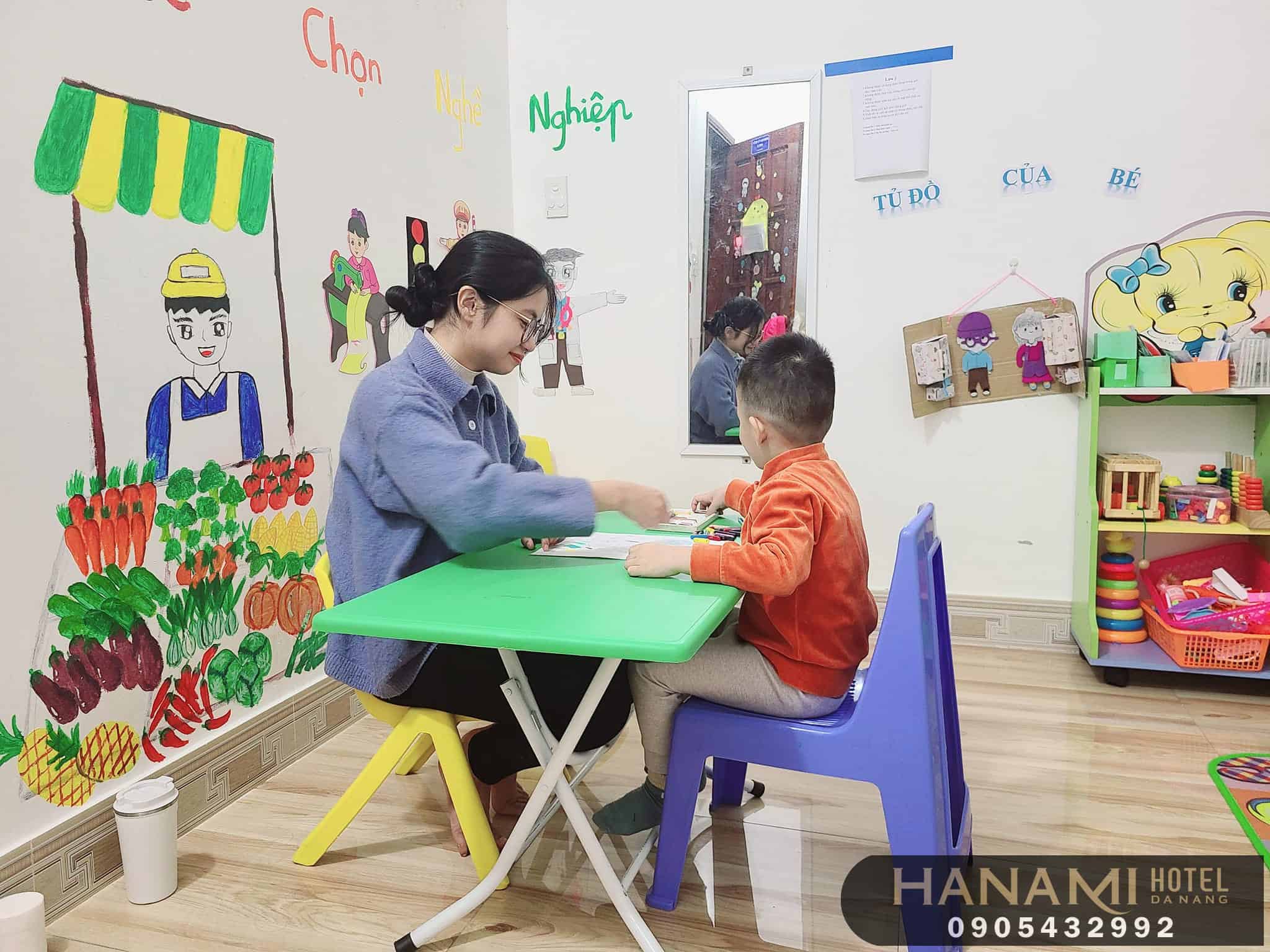 centers for teaching delayed speech children in Da Nang