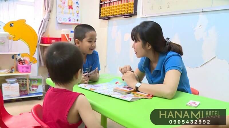 centers for teaching delayed speech children in Da Nang