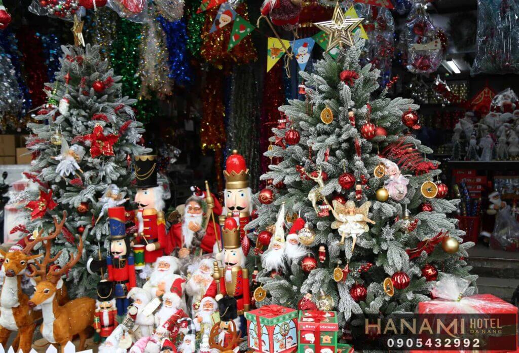 christmas decoration stores in da nang