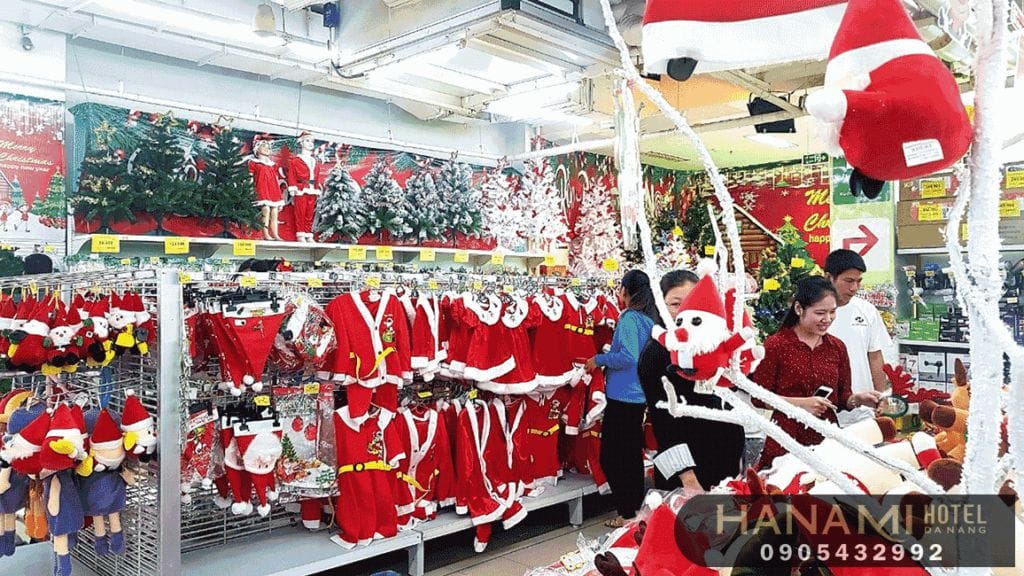 christmas decoration stores in da nang
