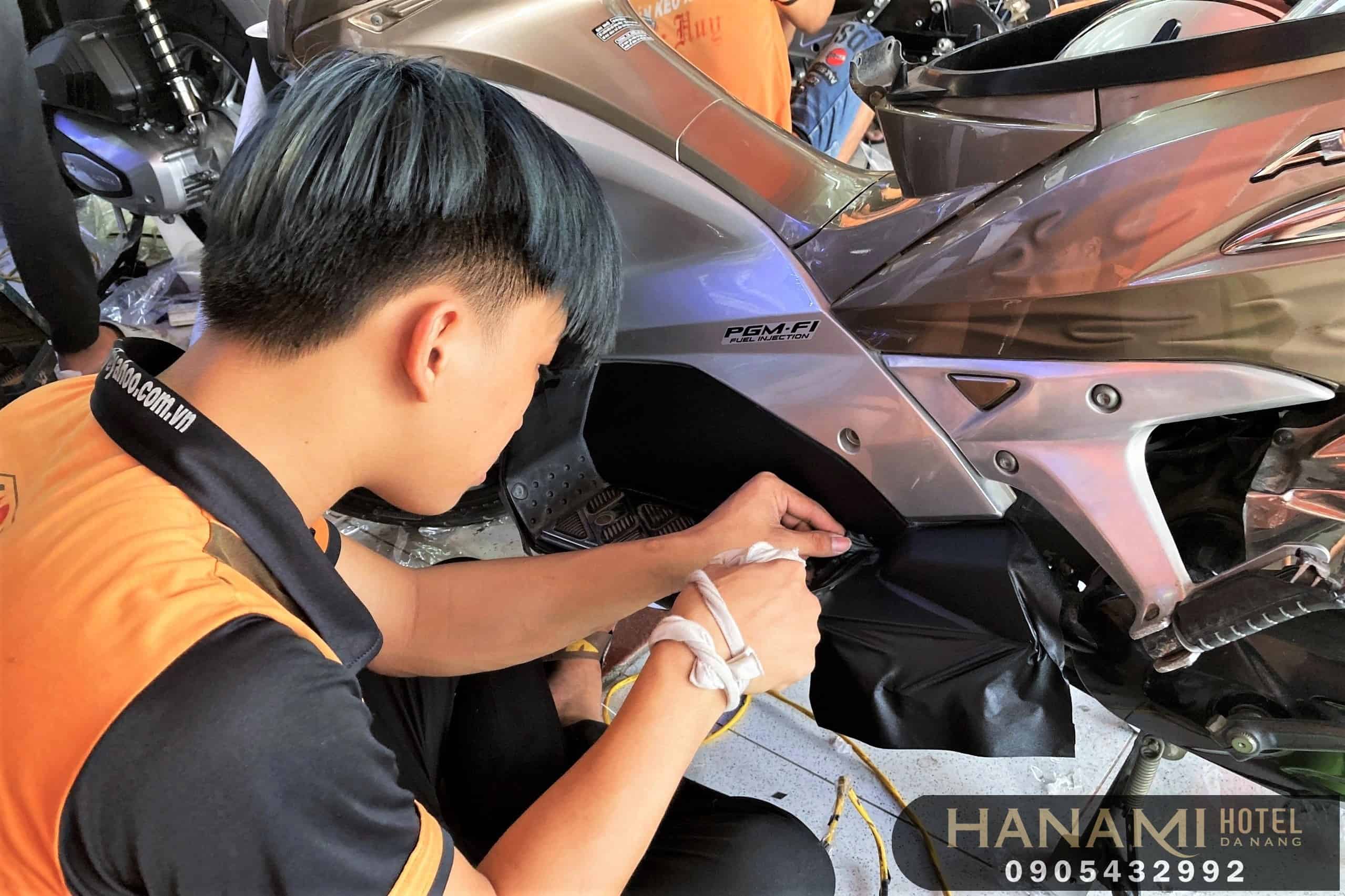 dán xe máy Đà Nẵng