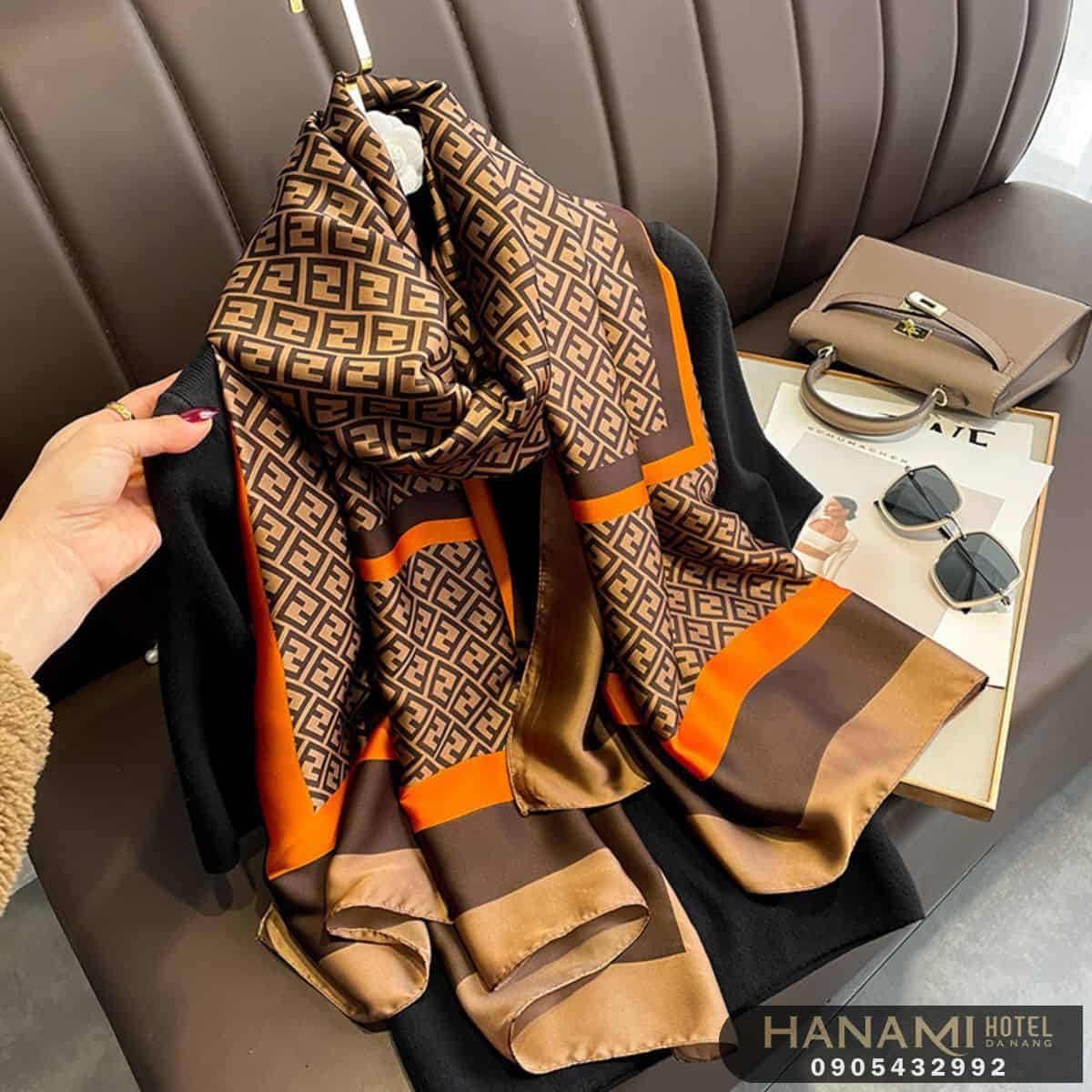 khăn lụa Đà Nẵng