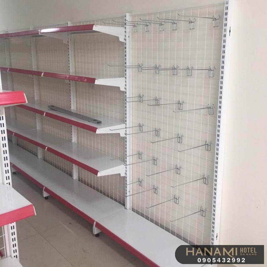 supermarket shelves in Da Nang