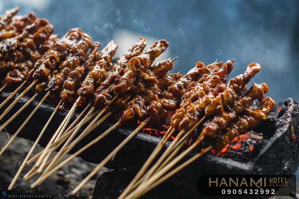 delicious food streets in da nang