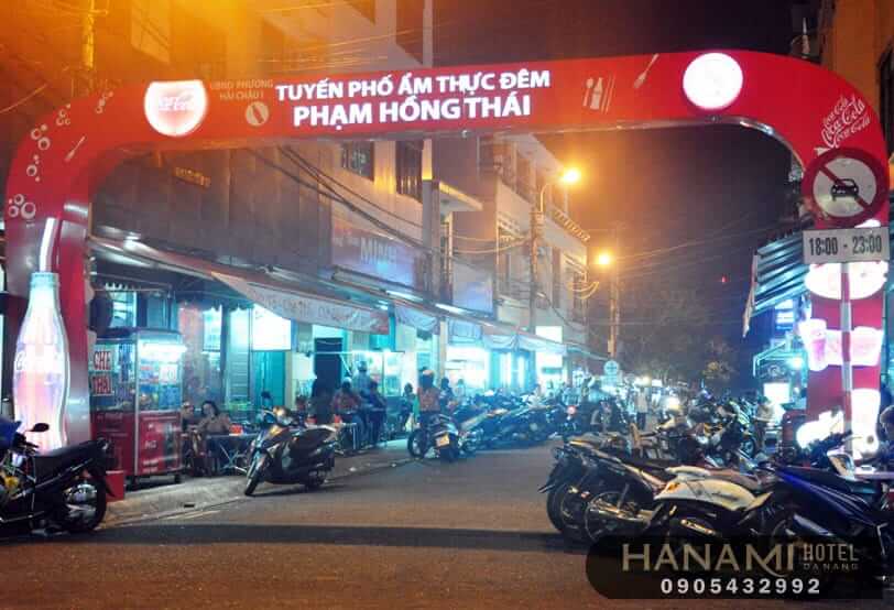 delicious food streets in da nang