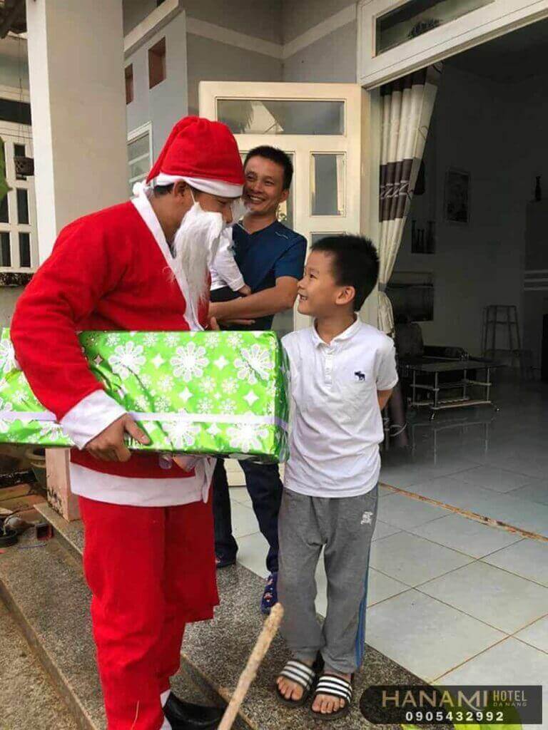 home delivery Christmas gift services in da nang