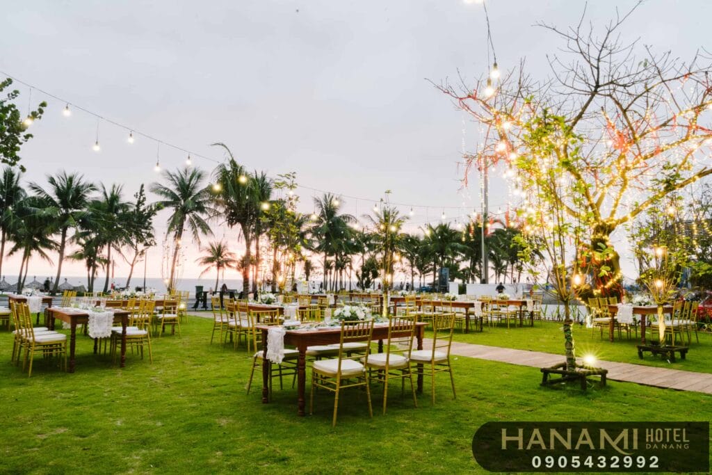 The 8 Best sea view restaurant Danang 2 Best Sea view restaurant Danang