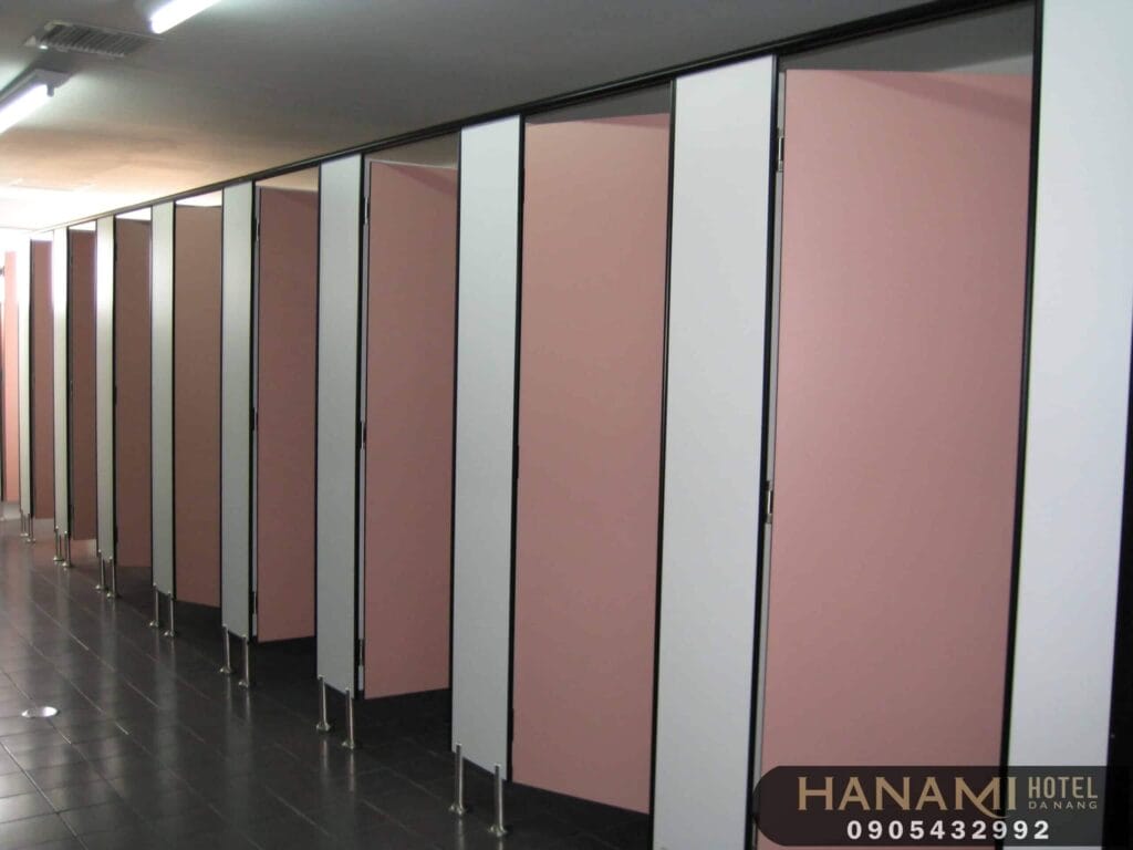 Best toilet partition construction unit in Da Nang