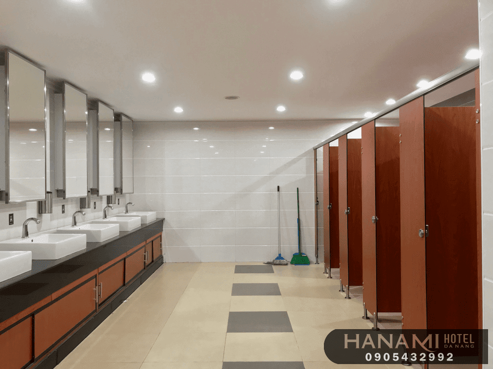 Best toilet partition construction unit in Da Nang