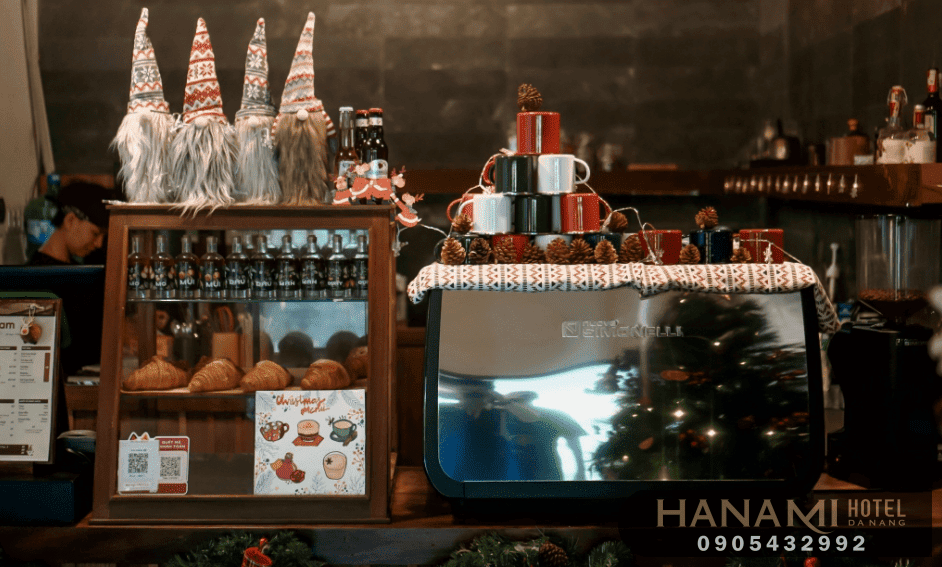 best cafes with pianos in da nang