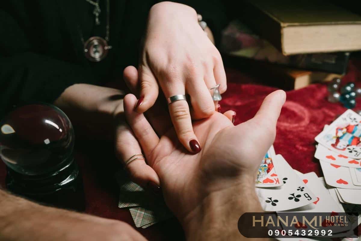 best places to see fortune telling in da nang