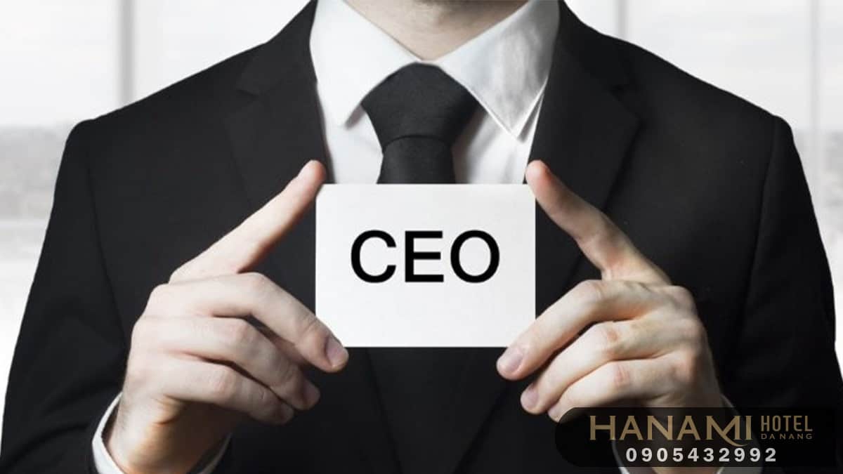 CEO khách sạn là gì
