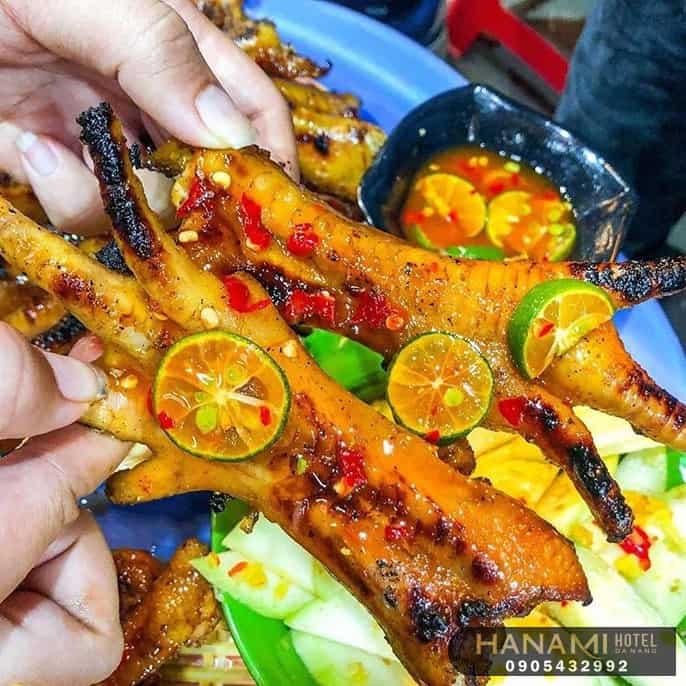 Grilled chicken feet in Da Nang