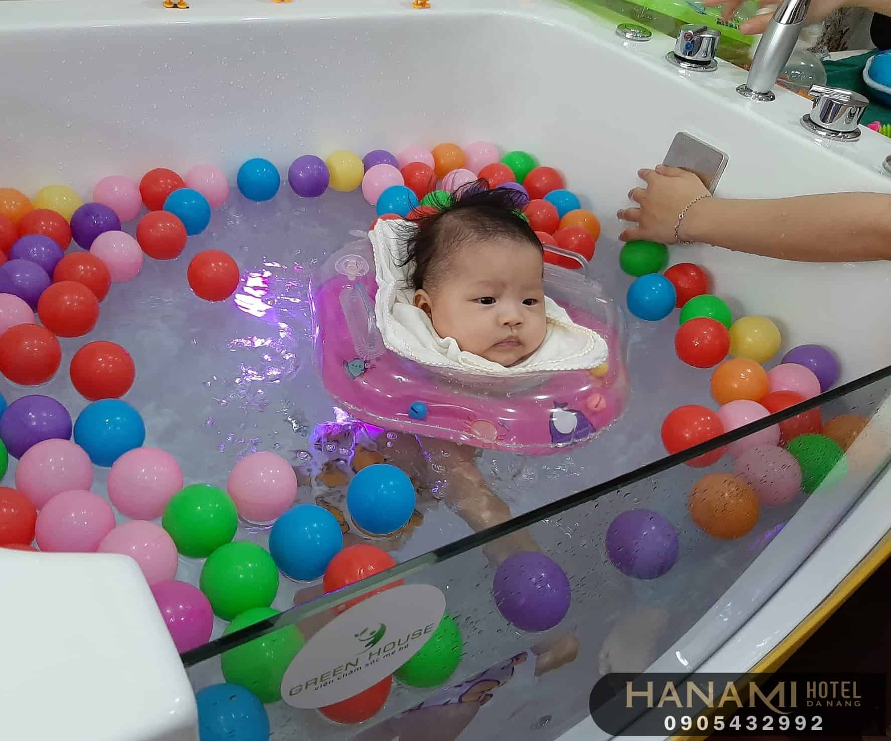 địa chỉ bơi thuỷ liệu cho bé tốt nhất tại Đà Nẵng
