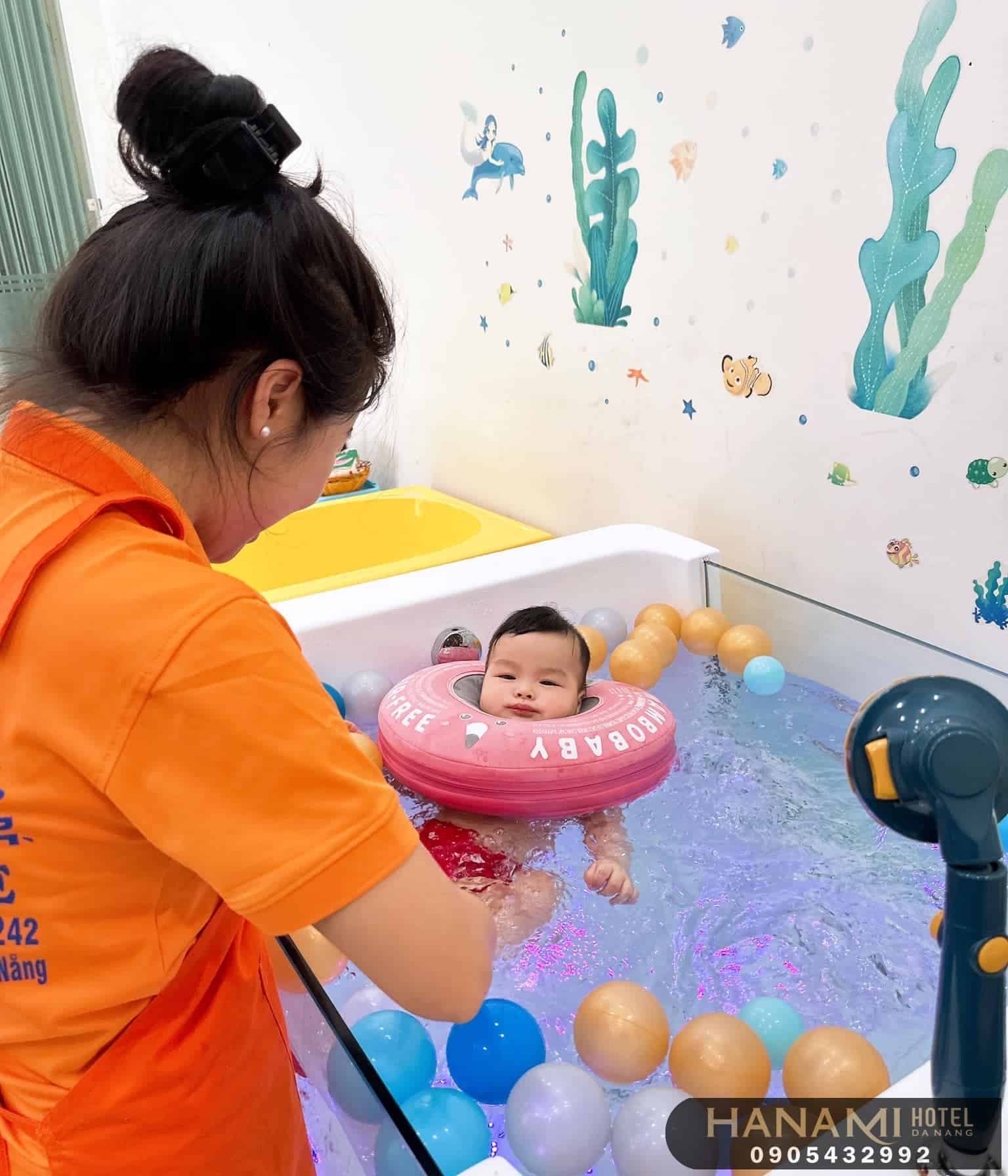 địa chỉ bơi thuỷ liệu cho bé tốt nhất tại Đà Nẵng