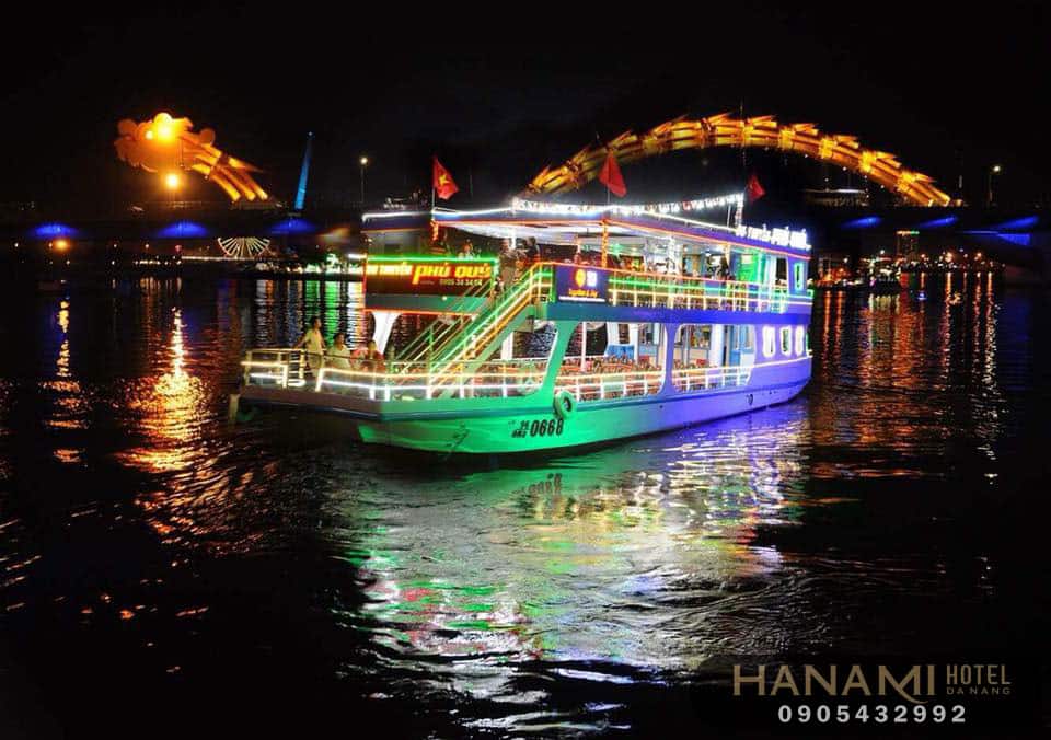 Địa điểm cho thuê du thuyền Đà Nẵng