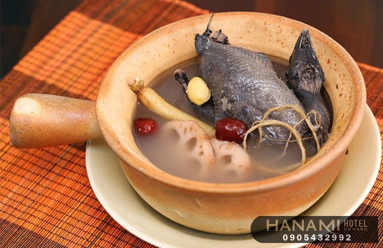 5 Công dụng của gà hầm thuốc bắc 2 Gà hầm thuốc bắc Đà Nẵng