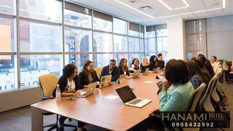 Vai trò của bộ phận nhân sự trong khách sạn là gì ? Tìm hiểu các vị trí nhân sự trong khách sạn bạn nên biết 6 Vai trò của bộ phận nhân sự trong khách sạn