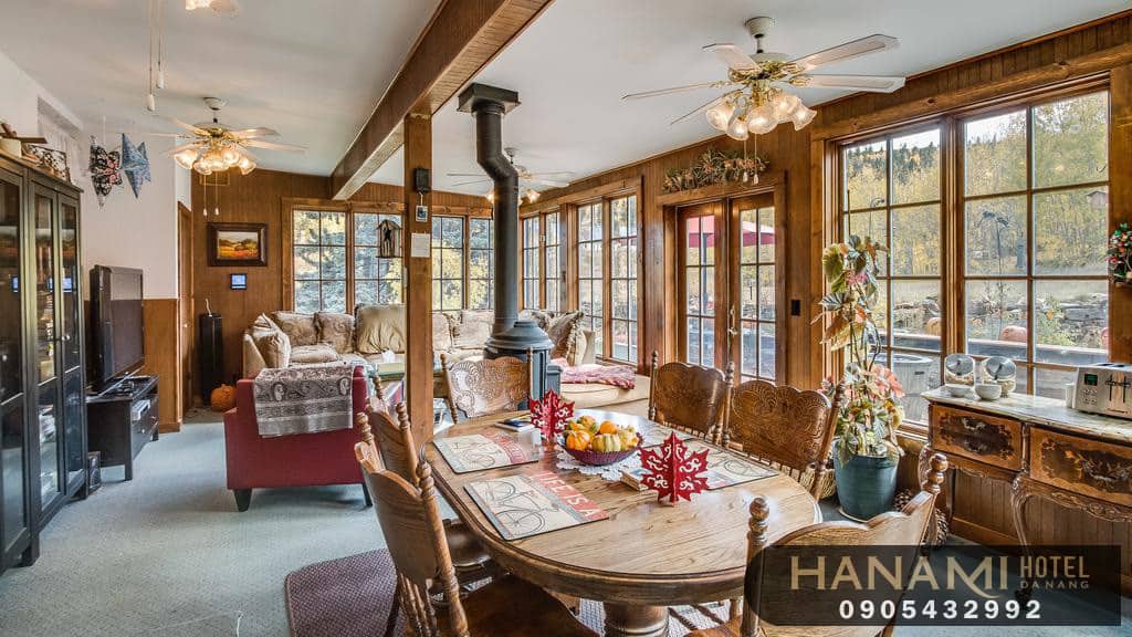 Bed and Breakfast là gì