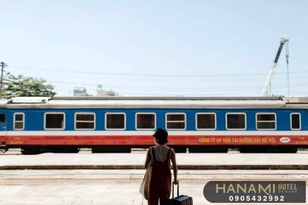 best way from Da Nang to Hue