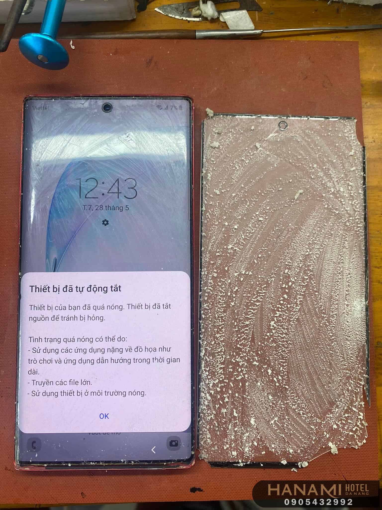 cửa hàng ép kính điện thoại Đà Nẵng