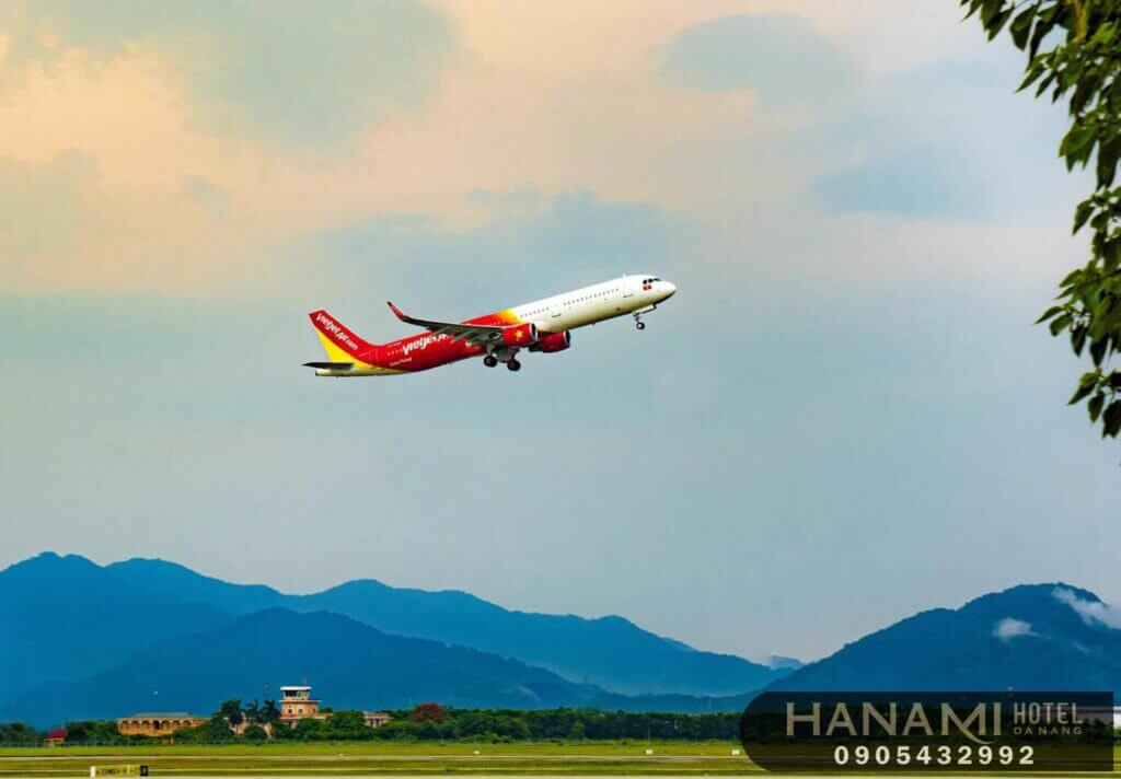 how to get to da nang from Ho Chi Minh