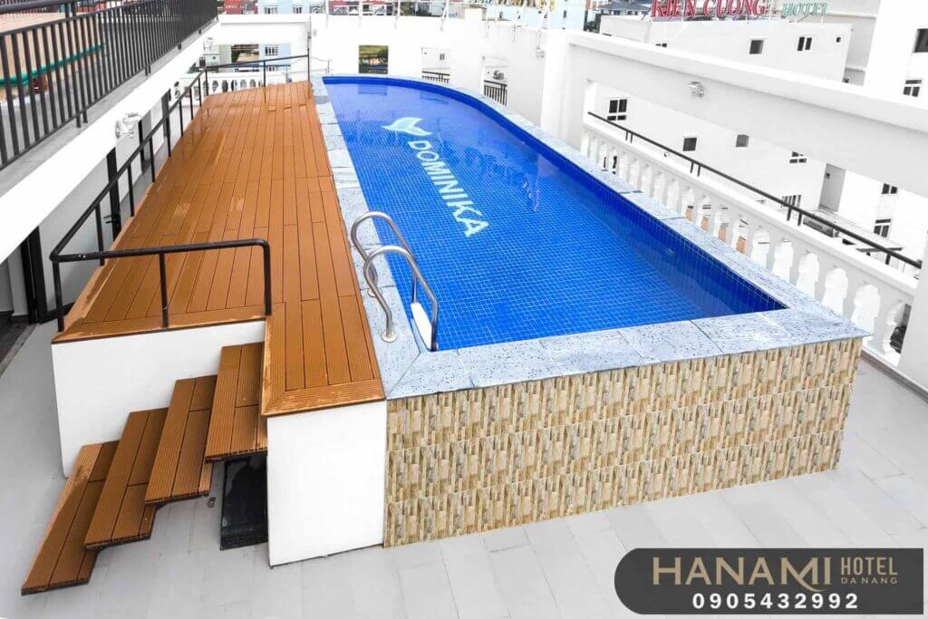 Homestay Da Nang has a swimming pool