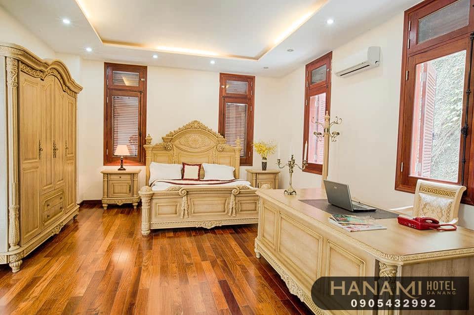 Homestay Da Nang has a swimming pool