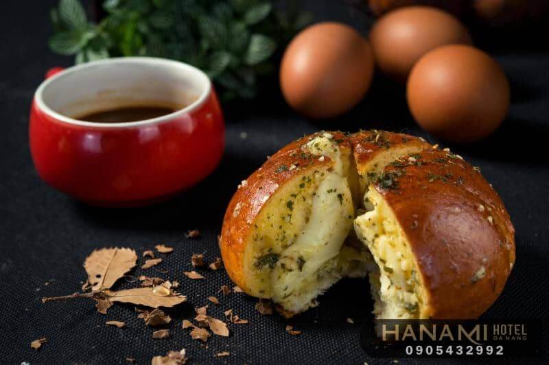 bánh mì bơ tỏi phô mai ngon nhất Đà Nẵng