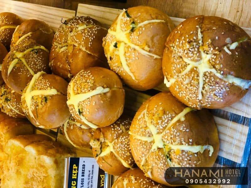 bánh mì bơ tỏi phô mai ngon nhất Đà Nẵng