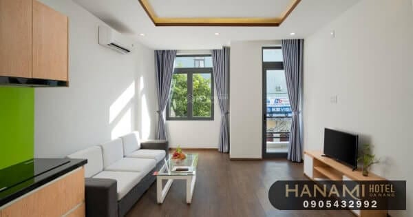 best hotels near da nang university of economics