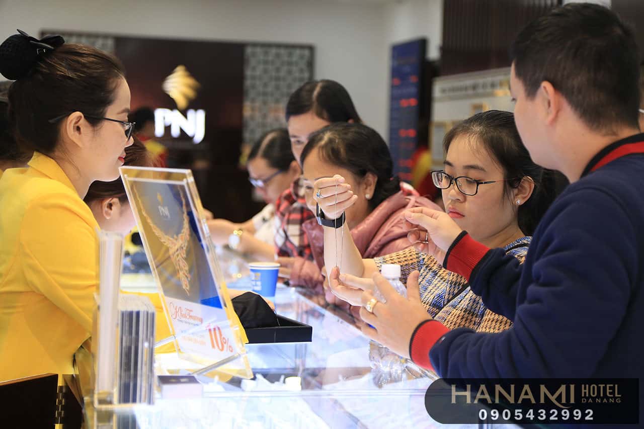 Sắm quà tặng cho phái đẹp: Top 15 địa chỉ mua quà tặng ngày 8/3 uy tín Đà Nẵng 15 địa chỉ mua quà tặng ngày 8/3 uy tín Đà Nẵng