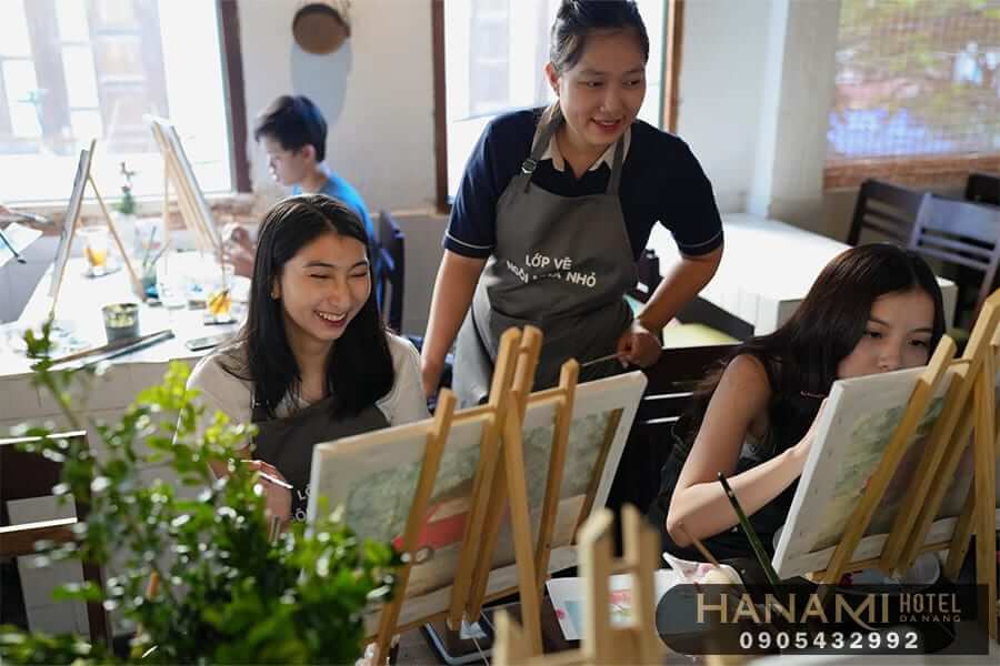 lớp học vẽ cho người lớn ở Đà Nẵng
