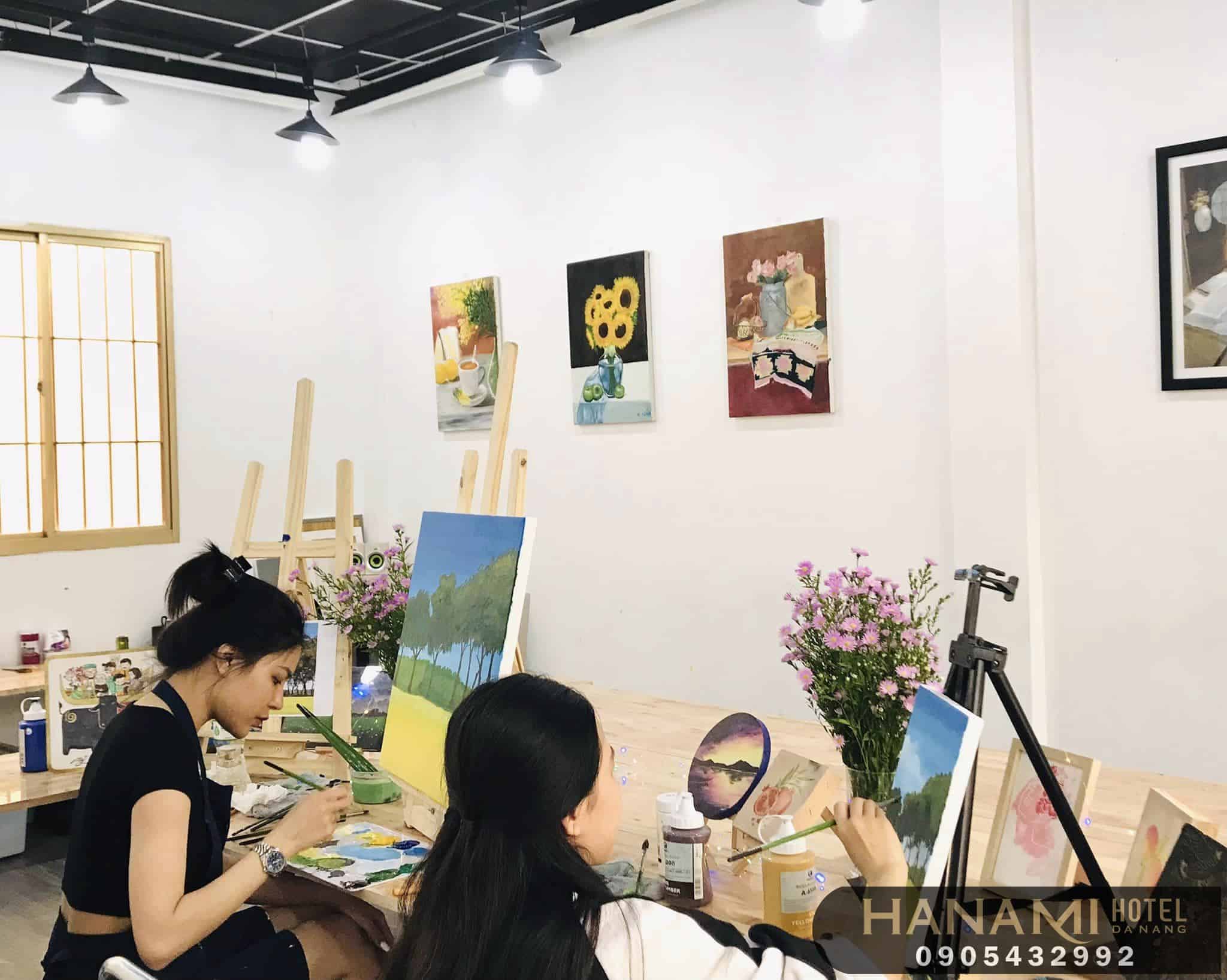 lớp học vẽ cho người lớn ở Đà Nẵng