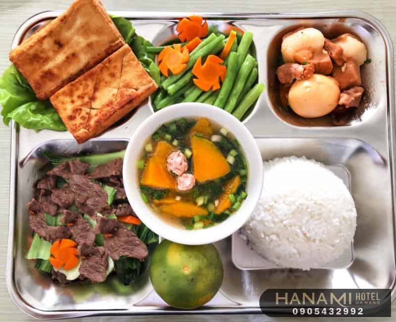 10 công ty cung cấp suất ăn công nghiệp Đà Nẵng ngon, đảm bảo vệ sinh 8 suất ăn công nghiệp Đà Nẵng